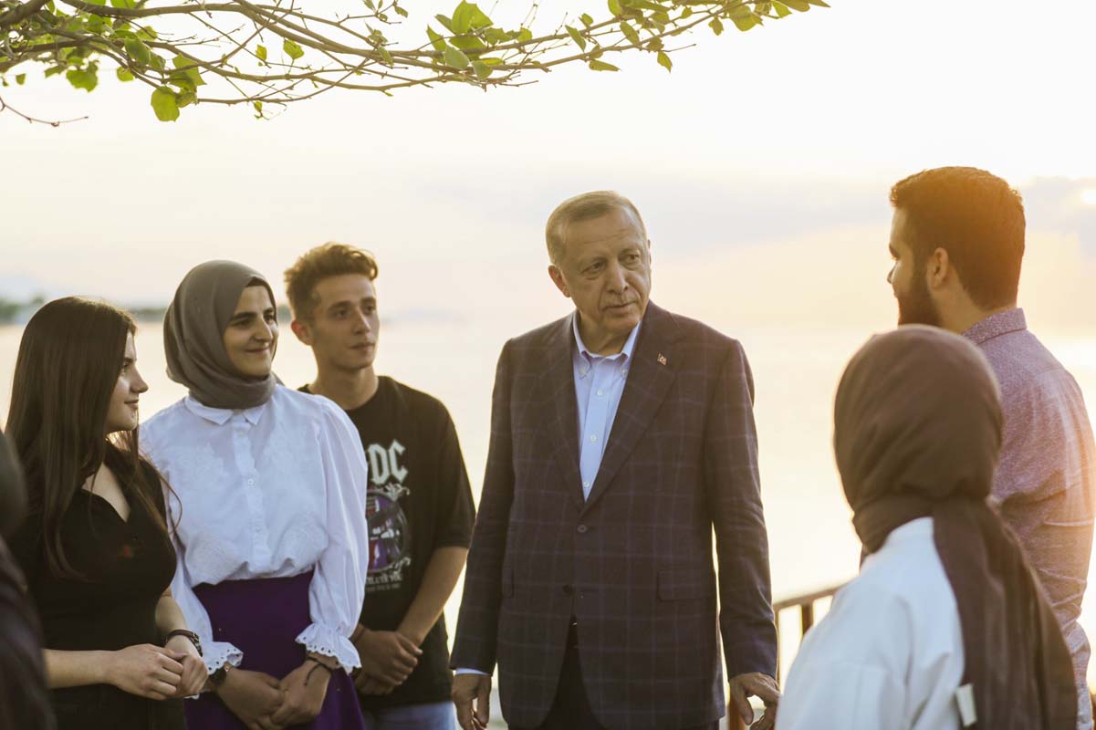 Van'da gençlerle buluşan Cumhurbaşkanı Erdoğan'dan erken seçim açıklaması!