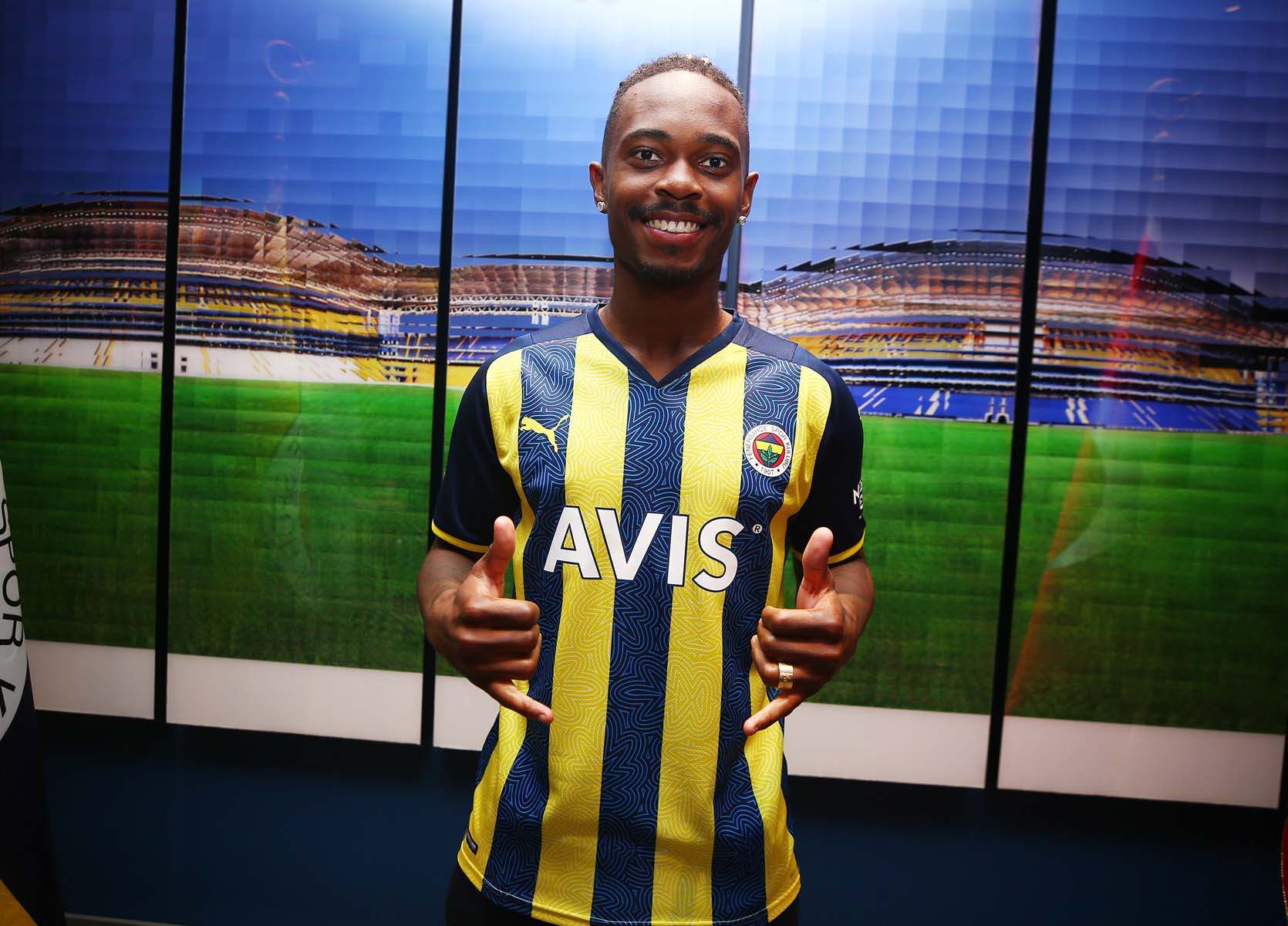 Fenerbahçe'nin transferi Lincoln Henrique kimdir? Kaç yaşında? Nereli? Lincoln Henrique hangi mevkide oynuyor, hangi takımlarda oynadı? 