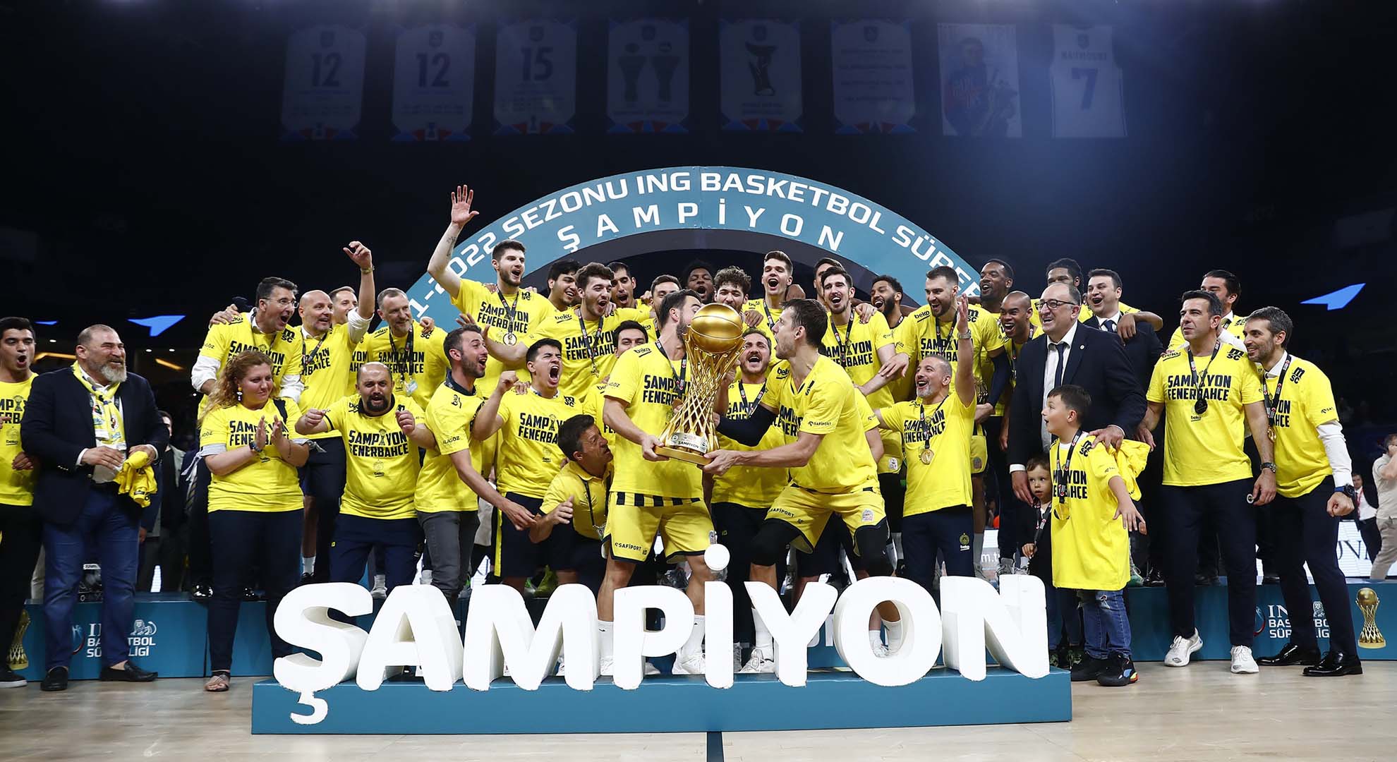 Anadolu Efes 80 - 92 Fenerbahçe Beko | Maç sonucu| ING Basketbol Süper Ligi'nde şampiyon Fenerbahçe Beko oldu 