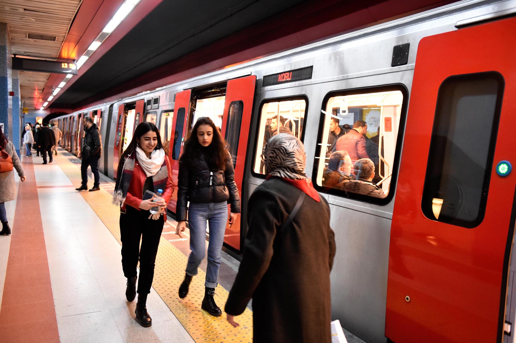 YKS günü toplu ulaşım ücretsiz mi? 18-19 Haziran 2022 YKS'de toplu taşıma kaça kadar ücretsiz? Otobüs, ANKARAY, Metro ve Teleferik hangi saatlerde ücretsiz?