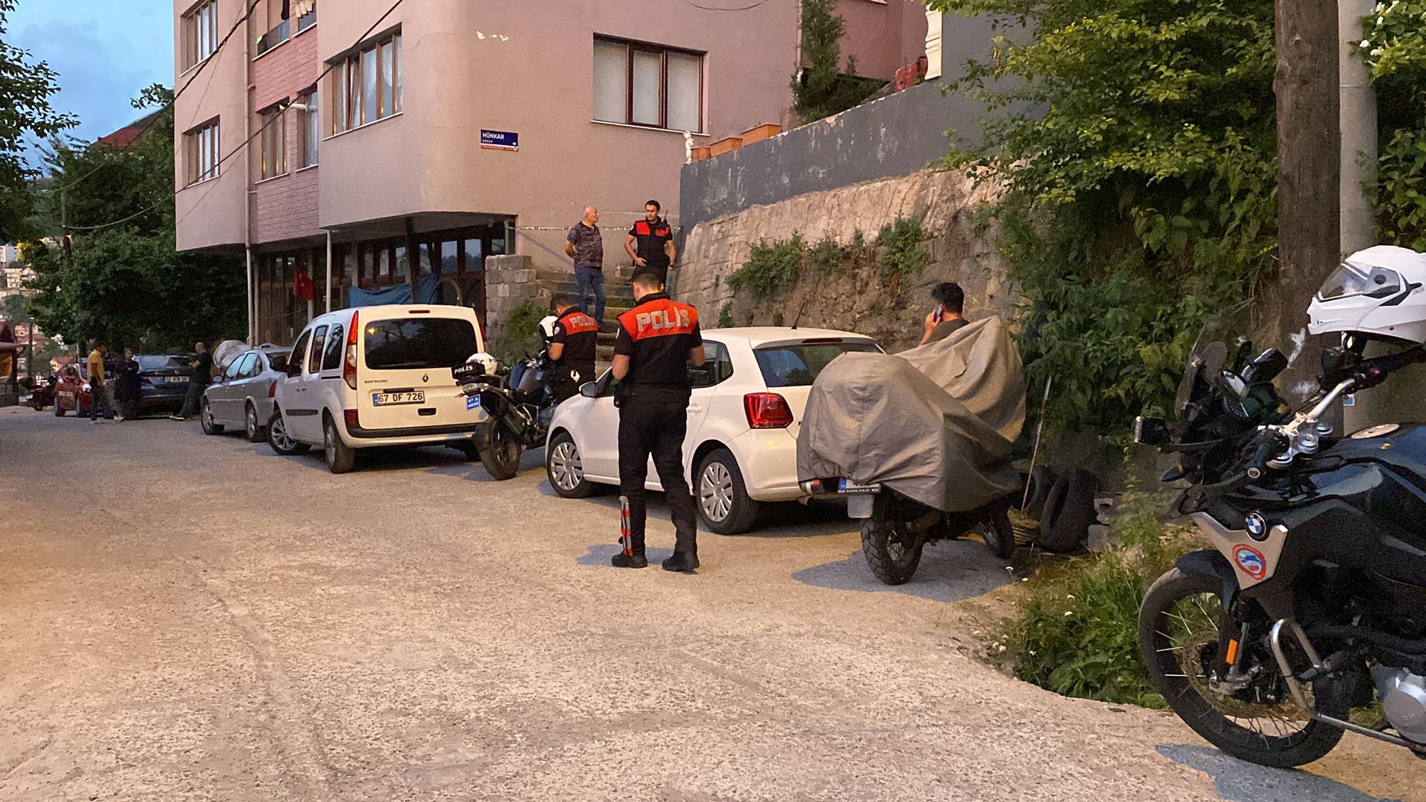 Yengesini kurşuna dizdi, yeğeni tarafından bıçaklandı! Dehşet anları kameralara yansıdı