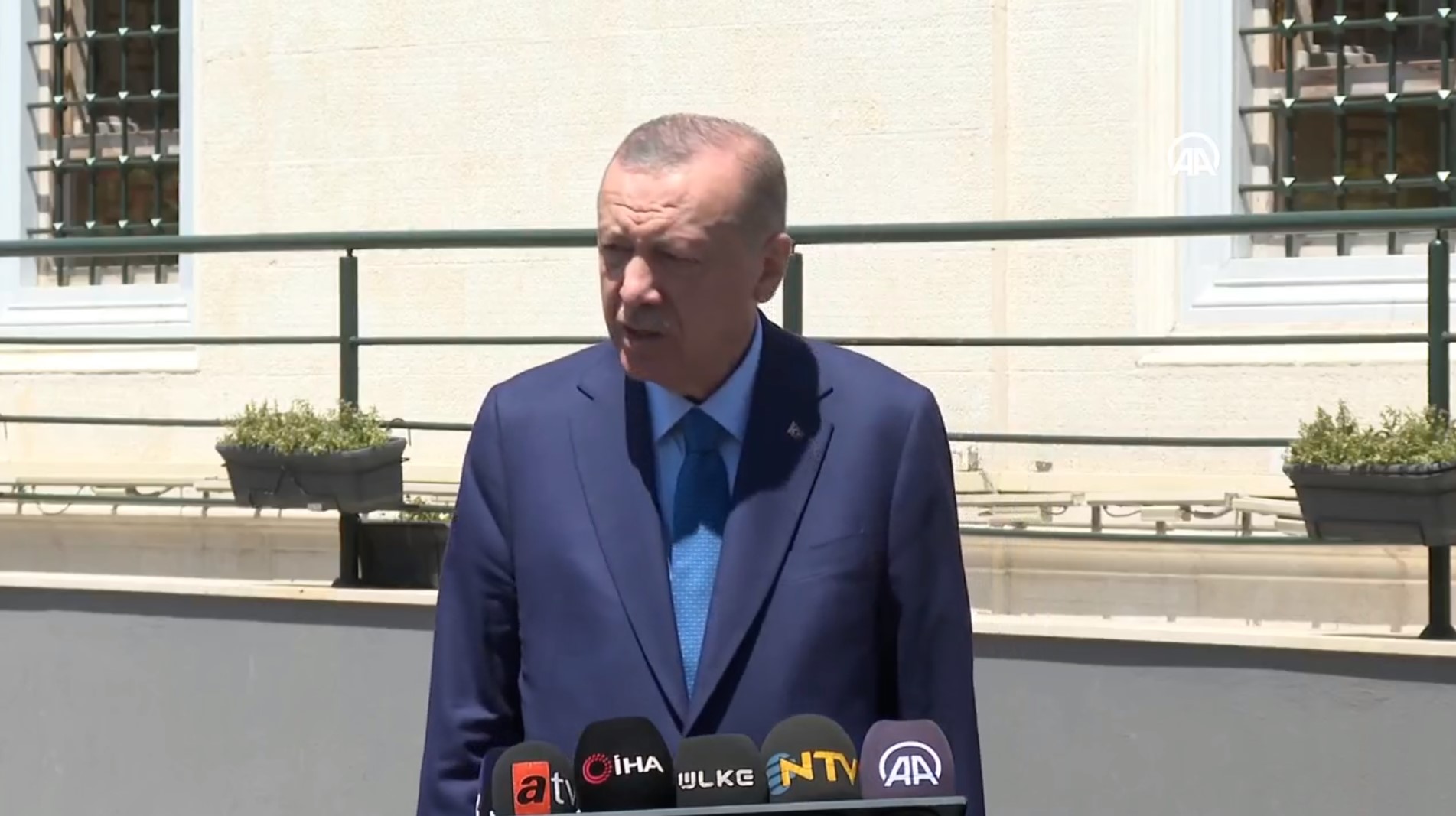 Son dakika | Cumhurbaşkanı Erdoğan, cuma namazı çıkışı konuştu! Yunanistan bundan sonra başının çaresine baksın