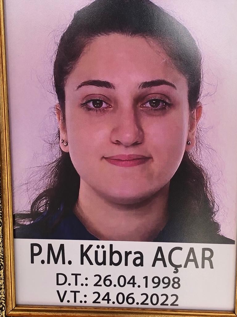 Astsubay sevgilisi tarafından öldürülmüştü! Polis Kübra Açar son yolculuğuna uğurlandı