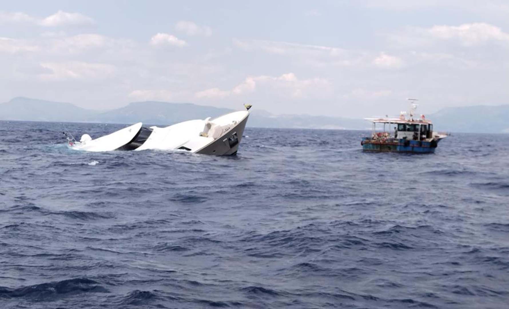 İzmir'de korku dolu dakikalar! İçerisinde 10 kişinin bulunduğu yat battı!