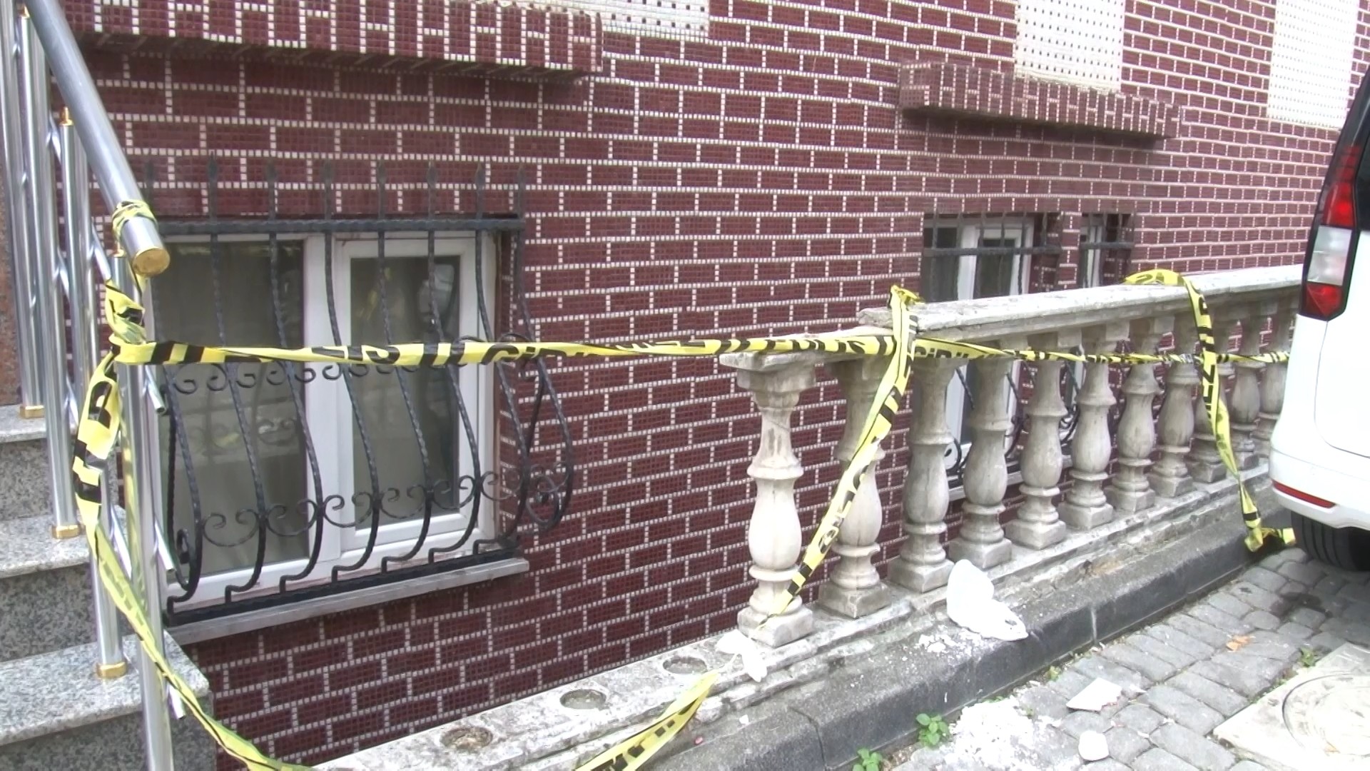 Eşler arasında çıkan tapu kavgası kanlı bitti! Evin tapusu nedeniyle tartıştığı karısını bıçaklayarak öldürdü!