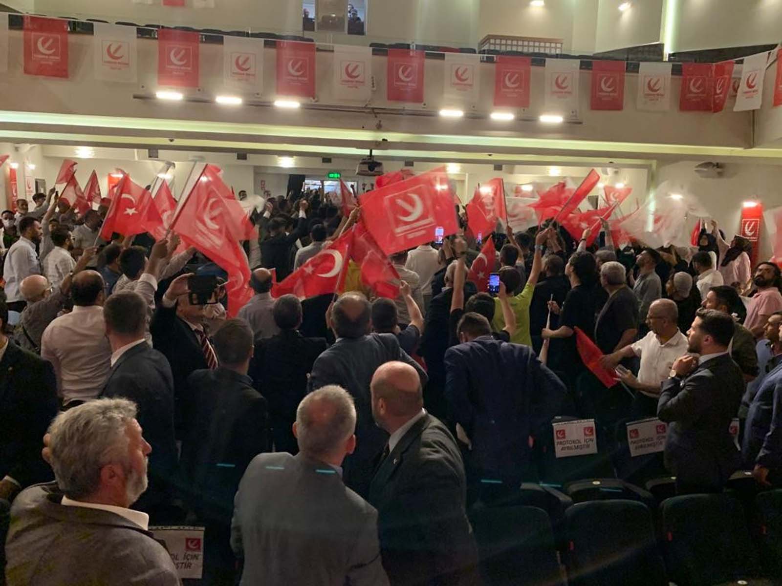 Fatih Erbakan altılı masayı yerden yere vurdu: Gelen çatırtılar, patırtılar bütün Türkiye’den duyulmaya başladı