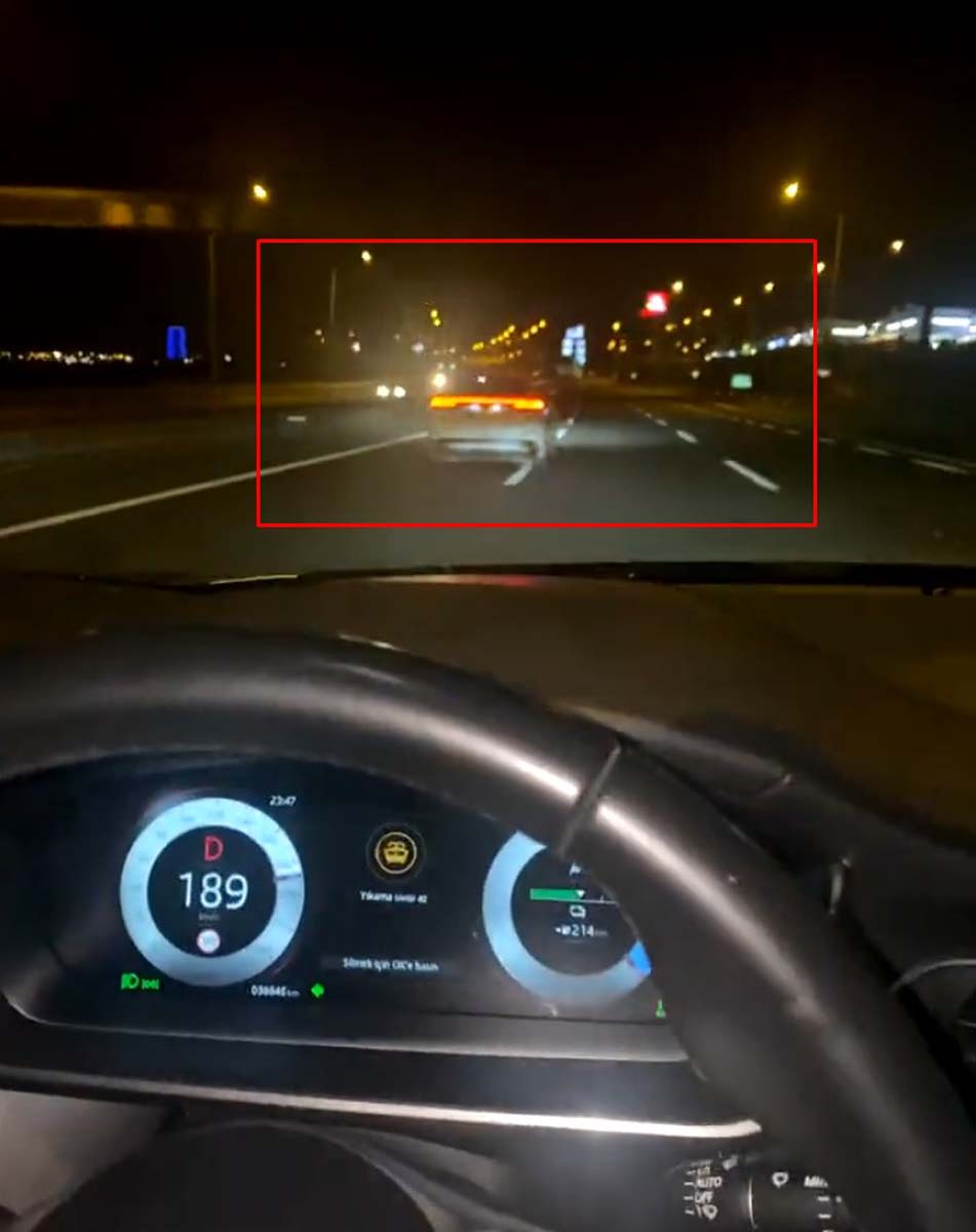 Yerli otomobil TOGG trafikte görüntülendi! Nasıl da uzuyor arka stoplarına yandığım