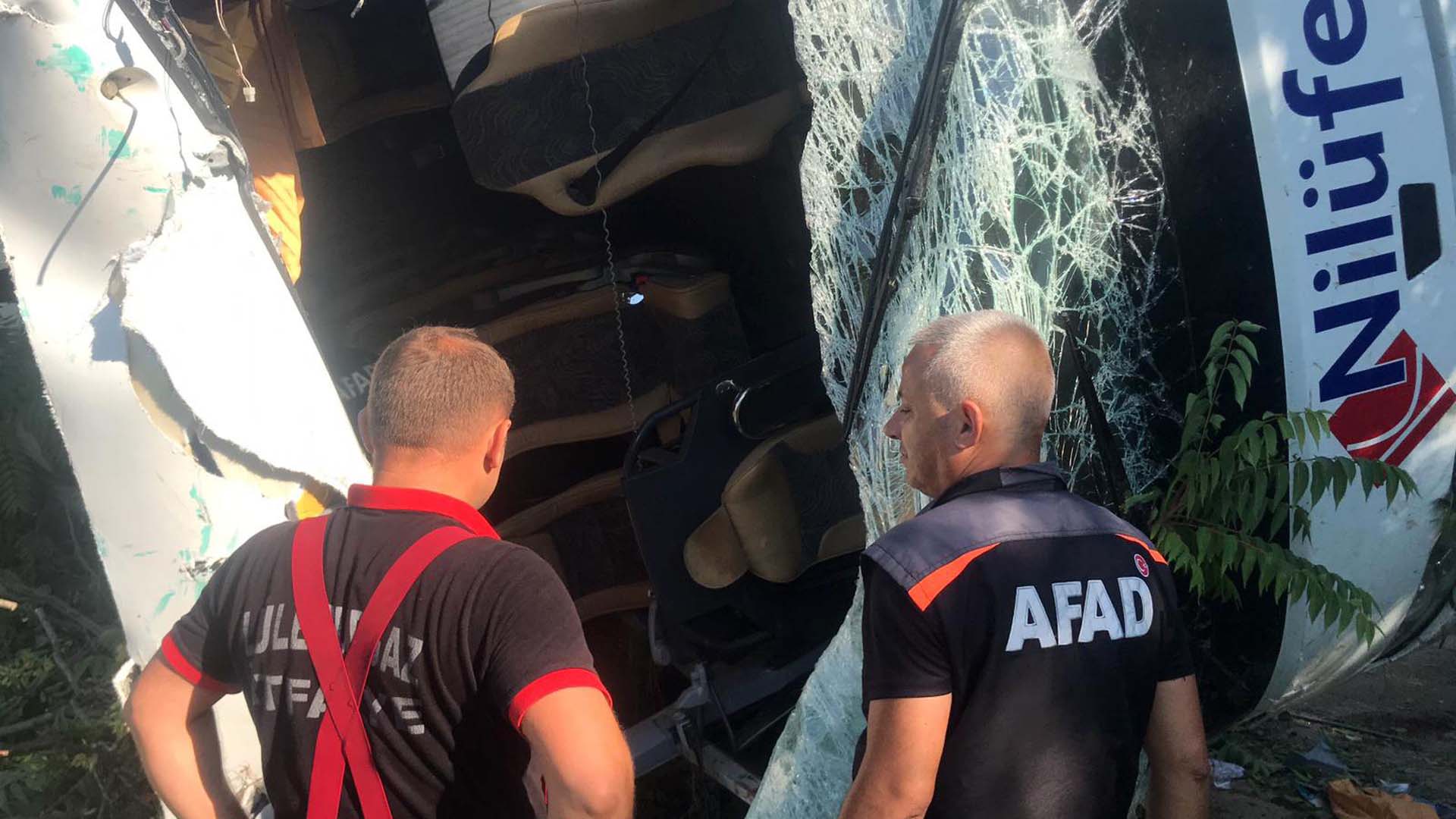 Son dakika | Kırklareli Lüleburgaz'da yolcu otobüsü devrildi: Çok sayıda ölü ve yaralı var