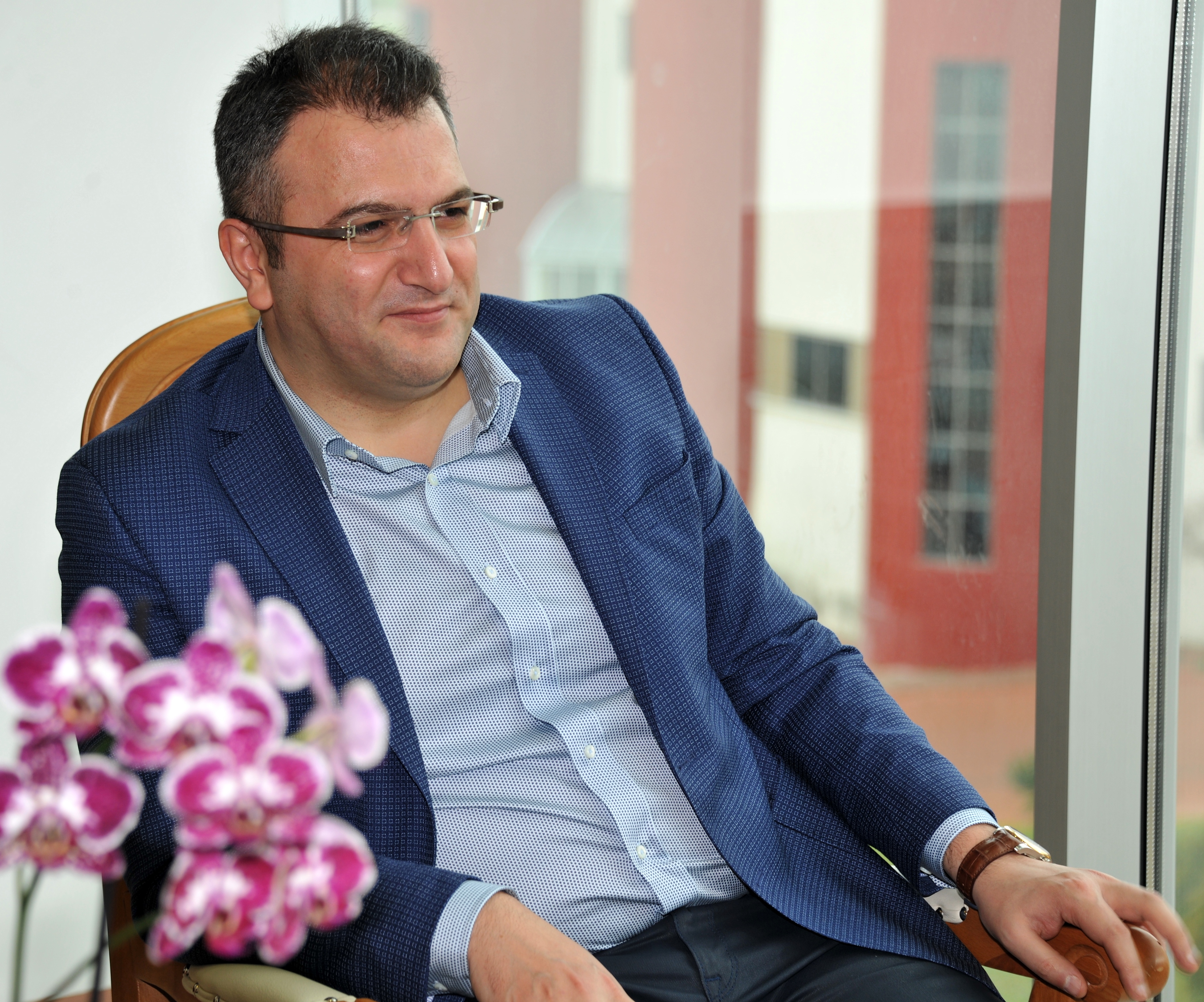 Cem Küçük'ten fırsatçı market zincirlerine ince ayar! Hükûmet zam yaptı, ona da marketler el koymasın