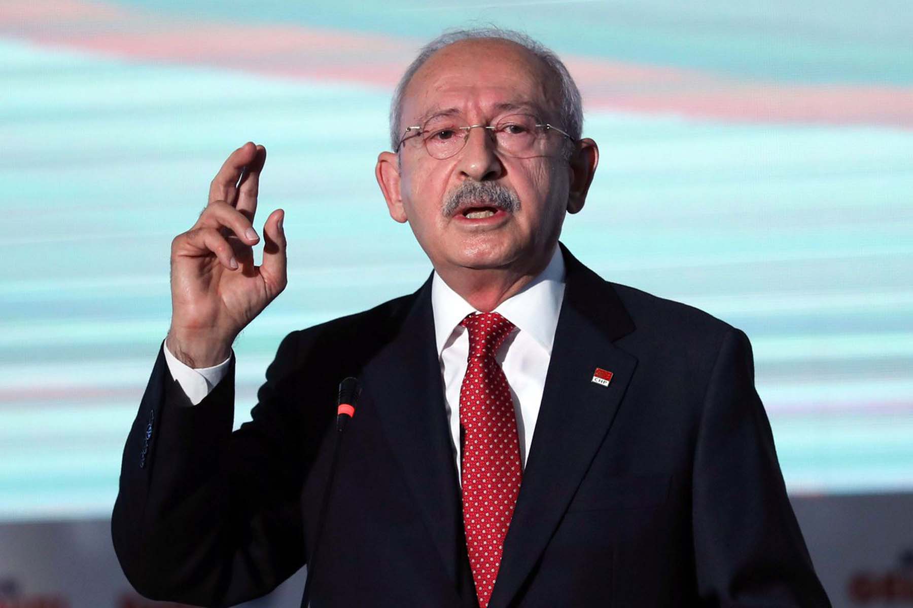 Bakan Fahrettin Koca'dan Kılıçdaroğlu'na Doktor Ekrem Karakaya tepkisi: Bizim yüreğimiz yanıyor Kemal Bey, biraz da olsa üzgün görünemez miydiniz?