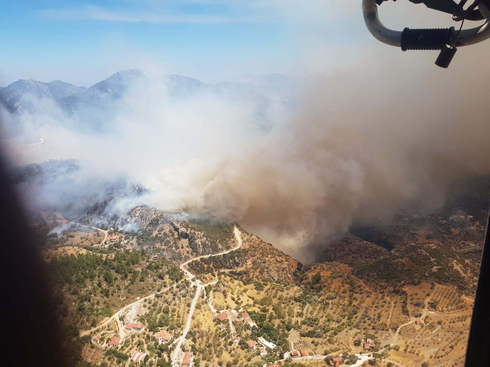 Muğla Datça'da orman yangını! Ekiplerin müdahalesi sürüyor! Valilikten açıklama geldi