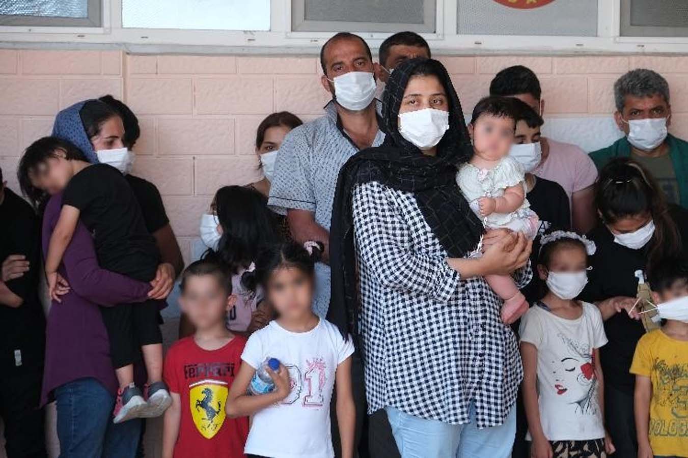 Yurt dışına kaçmak isterken yakalandılar! İHA'lar ile tespit edilen 143 düzensiz göçmen gözaltına alındı