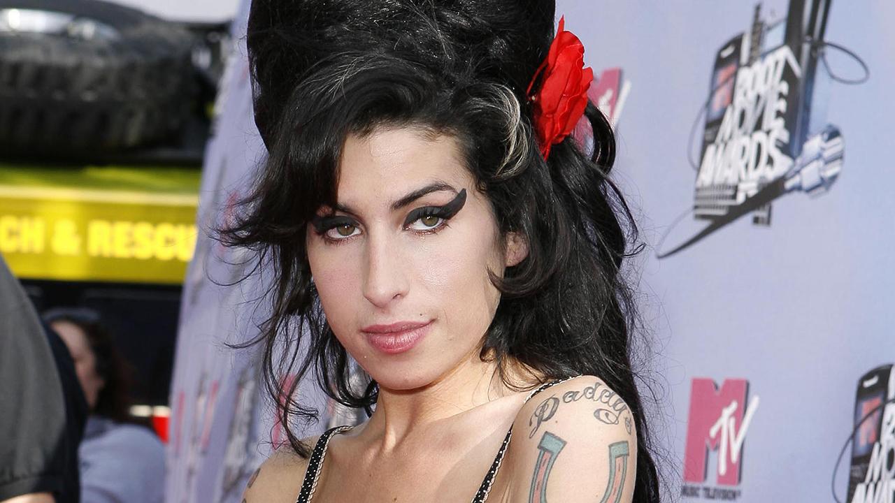 Amy Winehouse’un trajik hayatı film oluyor! Back to Black filmi için gerim sayım başladı! Başrolünde ise Stranger Things'in dünyaca ünlü yıldızı olacak!