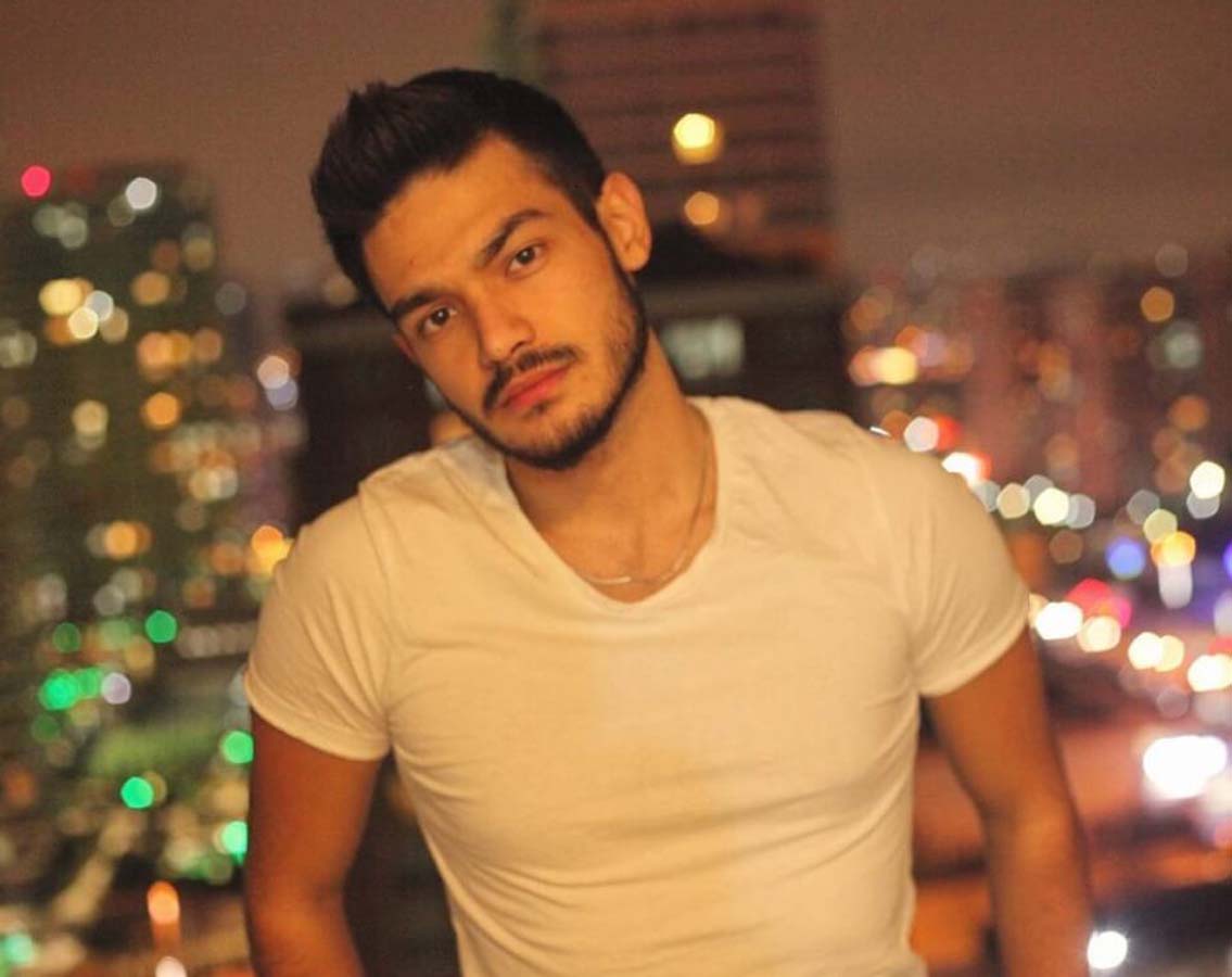 Ah Nerede Ömer kimdir? Batuhan Sert kimdir? Nereli, kaç yaşında, sevgilisi var mı? Hangi dizilerde, filmlerde oynadı?