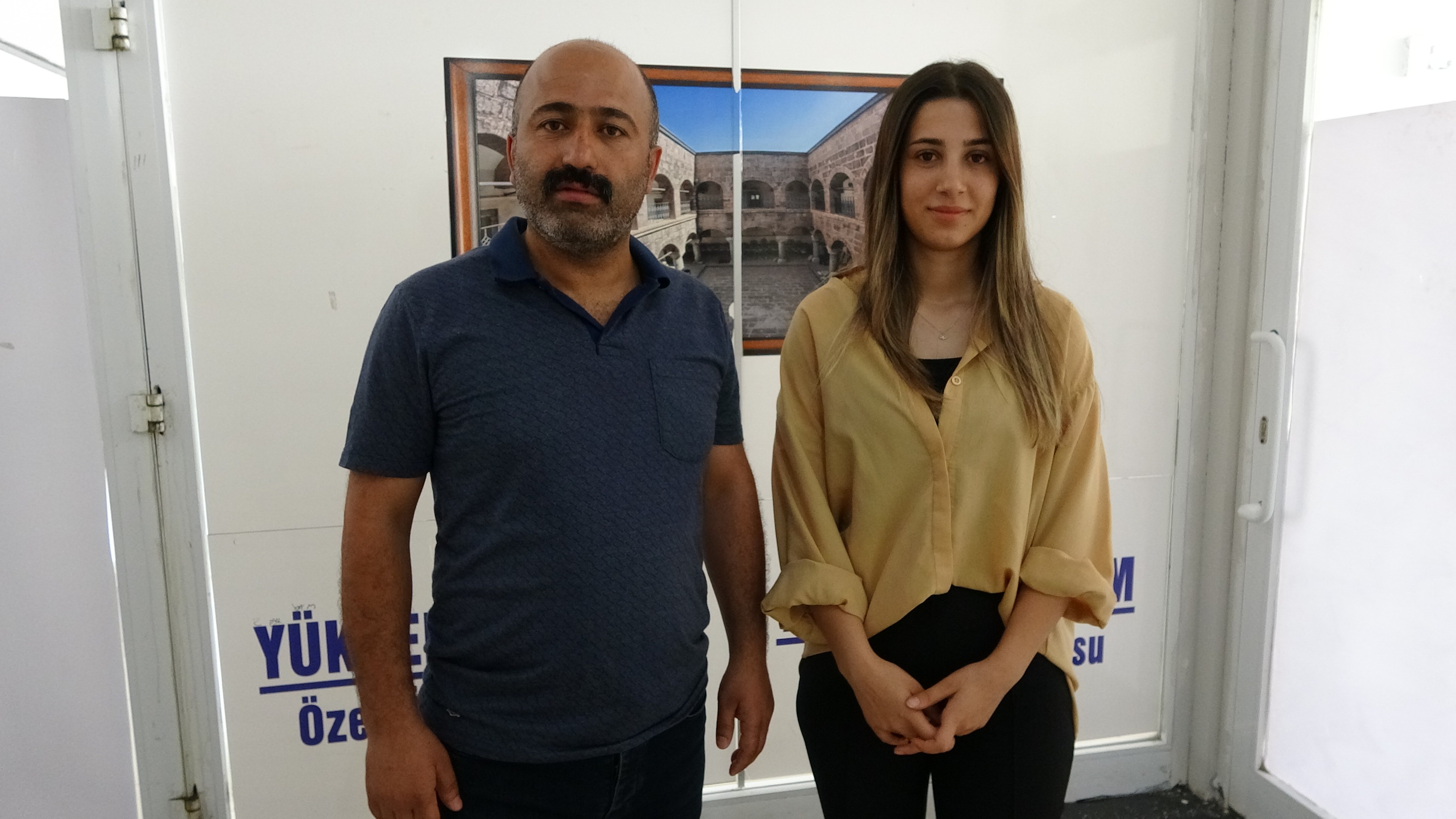 Diş hekimi olabilmek için okuduğu bölümü bıraktı! İkinci kez sınava hazırlanan genç kız, dereceye girerek il birincisi oldu!