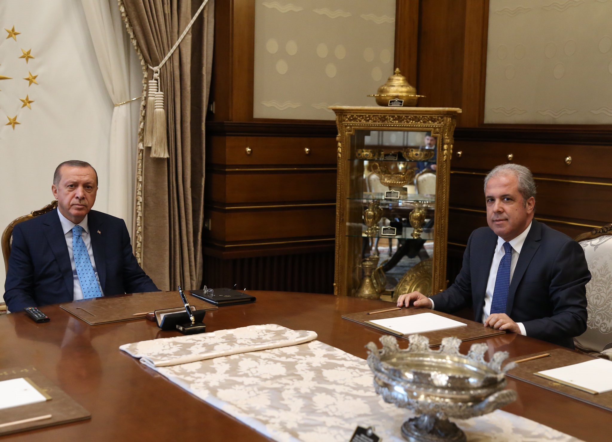 KYK kredilerindeki faiz sorunu çözüldü! AK Partili Şamil Tayyar yeni çalışmayı açıkladı:Sırada EYT gibi talepler var