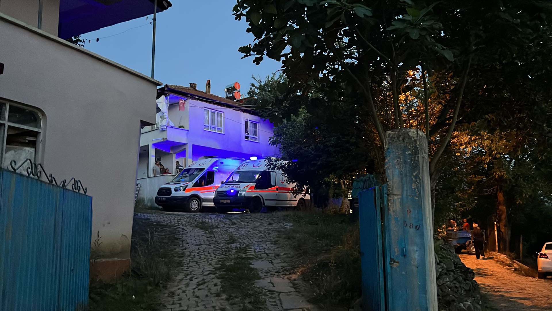 Düzce'de korkunç olay! Bir aileye silahlı saldırı: 3 ölü, 1 ağır yaralı 