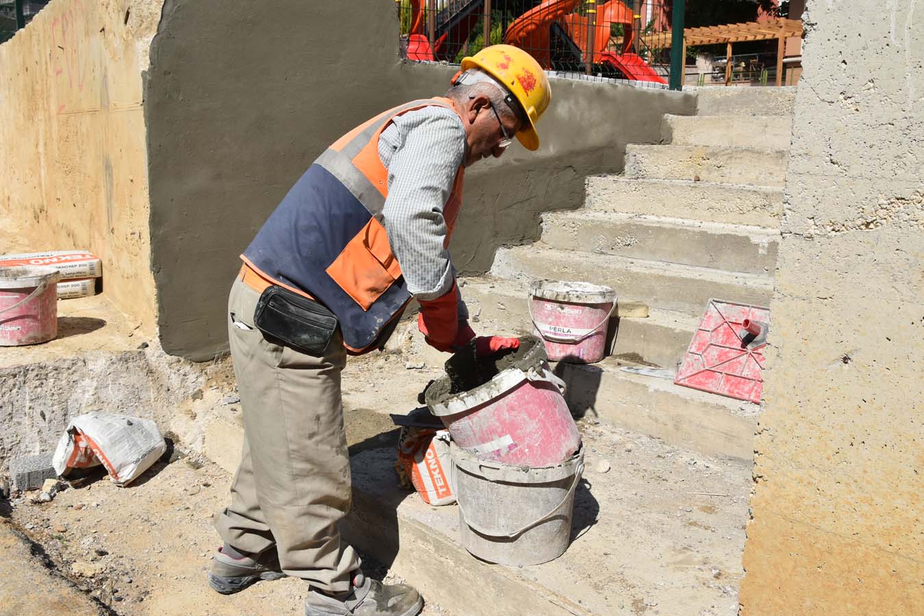 Pendik Belediyesi'nden çocuklara oyun alanı! İlçe genelindeki park sayısı 208 oldu!