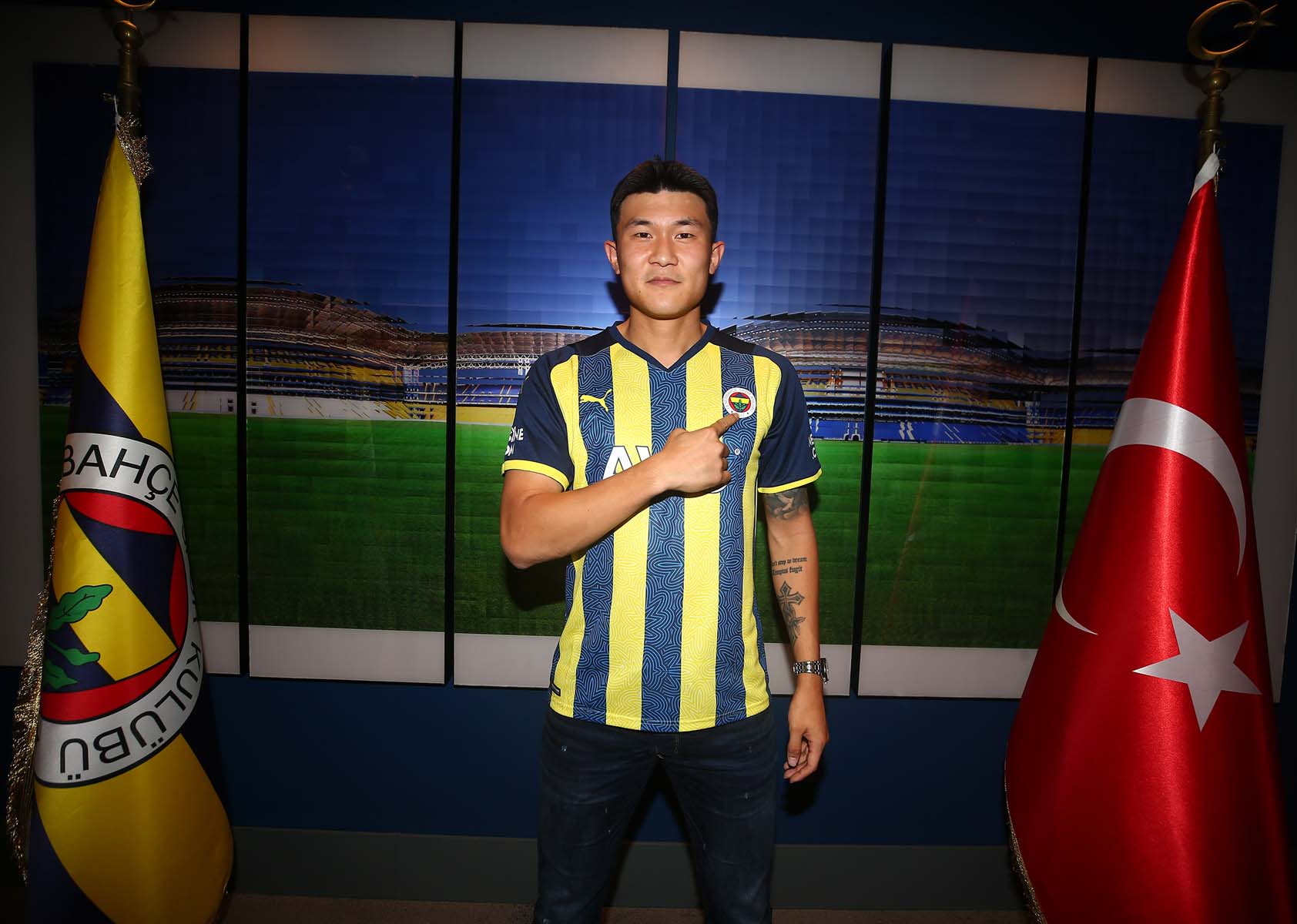 Fenerbahçe'nin can damarını aldılar! Min Jae Kim'in transferi tamamlandı, yeni takımı belli oldu! 