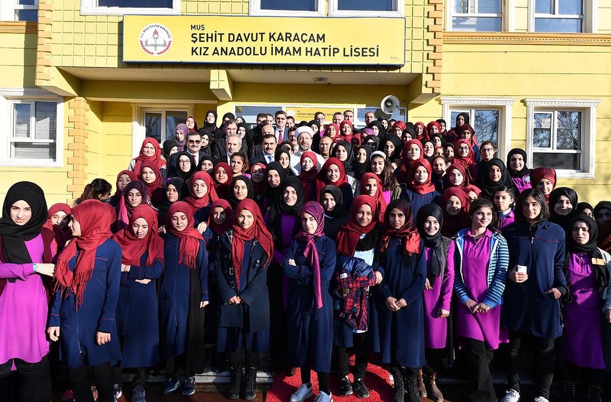 Saadettin Saran'dan imam hatip sayılarının artışına tepki! Bir milletin yok edilmesi için eğitim kalitesini düşürmek yeter