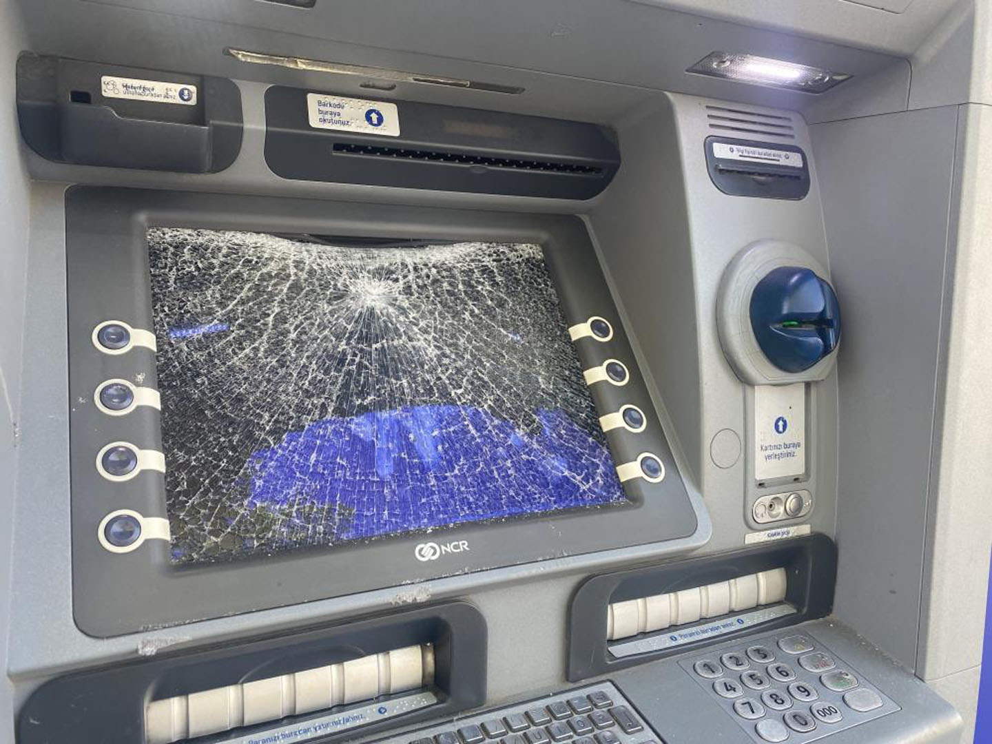 Bursa'da pes dedirten olay! ATM'leri paramparça ettiler!