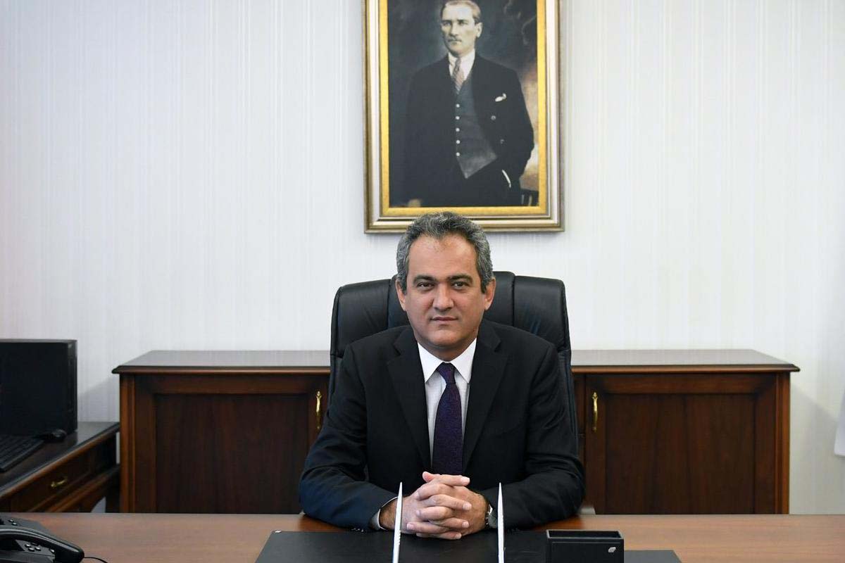 LGS 2022 ilk tercih sonuçlarının açıklanmasının ardından değerlendirmelerde bulunan Bakan Özer: Öğrencilerin öncelikli tercihlerine yerleşme oranı arttı