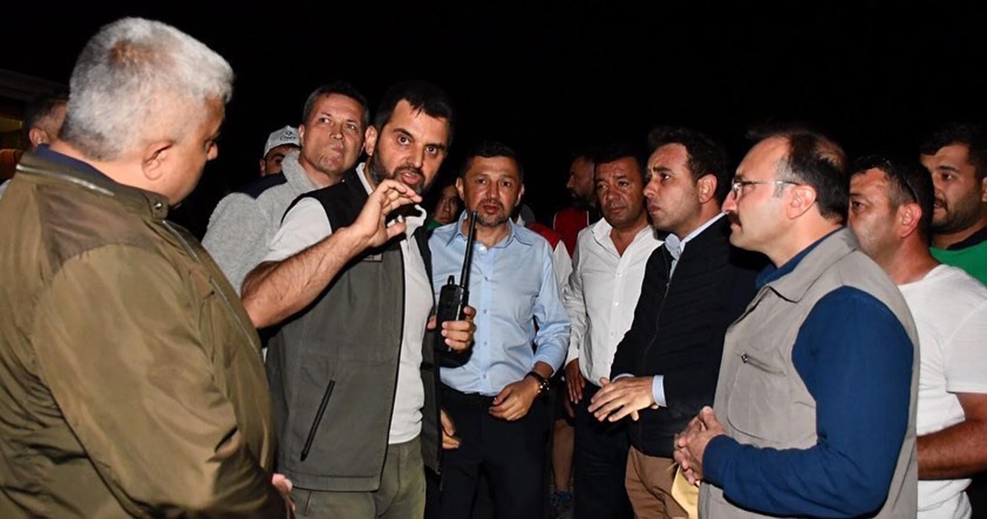 Ciğerimizin yandığı bir diğer nokta Kütahya! Teyakkuza geçildi! Yangın söndürme çalışmaları sabah saatlerine kadar sürdü!