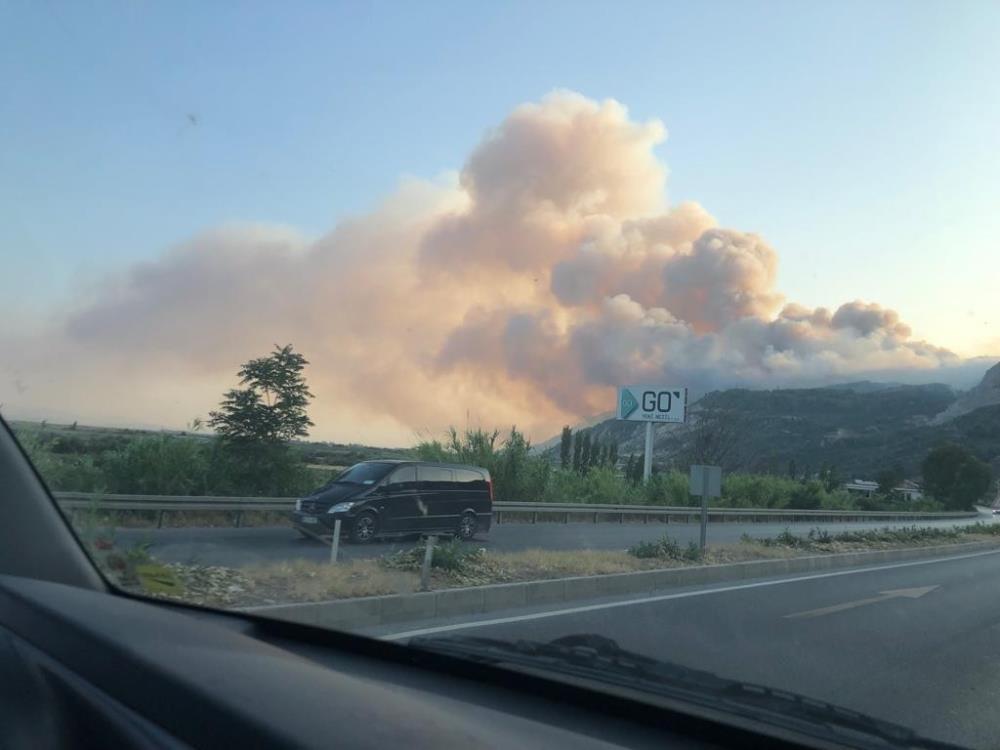 Aydın, Söke'de orman yangını! Giderek büyüyor! Müdahale karadan ve havadan devam ediyor!