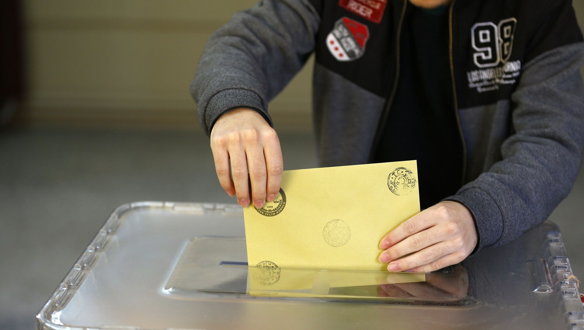 Gazeteci İsmail Küçükkaya paylaştı! Seçim tarihi belli oldu, herkes o tarihte sandık başında olacak!