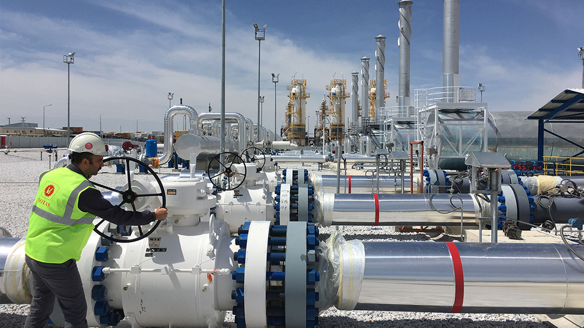 Avrupa'da doğalgaz krizi! Fiyatlar 2 bin doların üzerine çıktı!