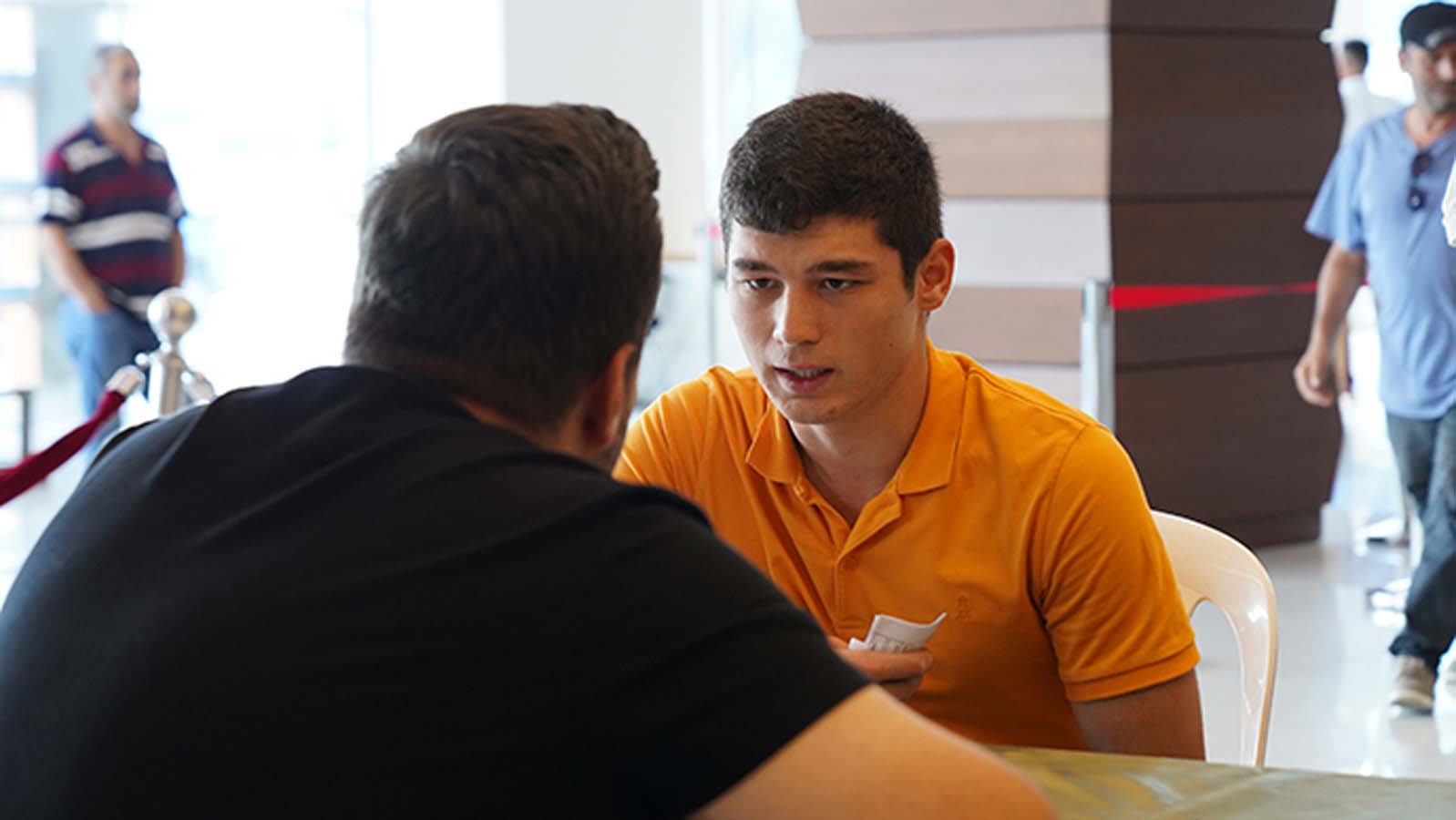 Tuzla Belediyesi dezavantajlı vatandaşlara yönelik toplu iş görüşmesi düzenledi