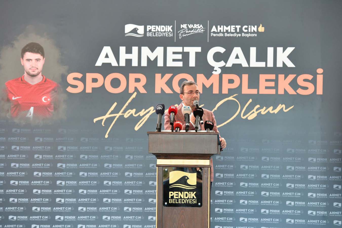 Pendik Belediyesi Ahmet Çalık Spor Kompleksi'nin açılışını gerçekleştirdi!