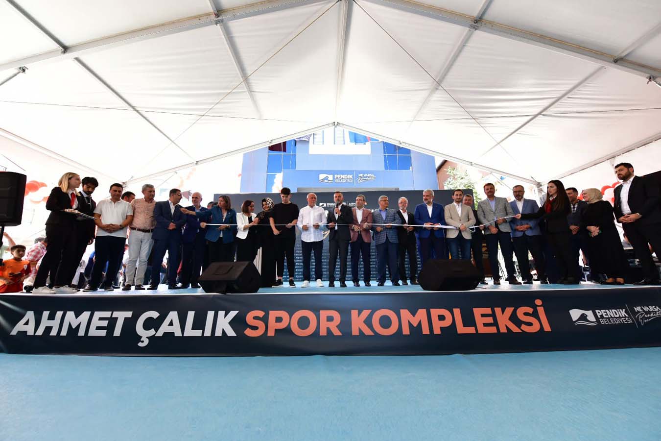 Pendik Belediyesi Ahmet Çalık Spor Kompleksi'nin açılışını gerçekleştirdi!