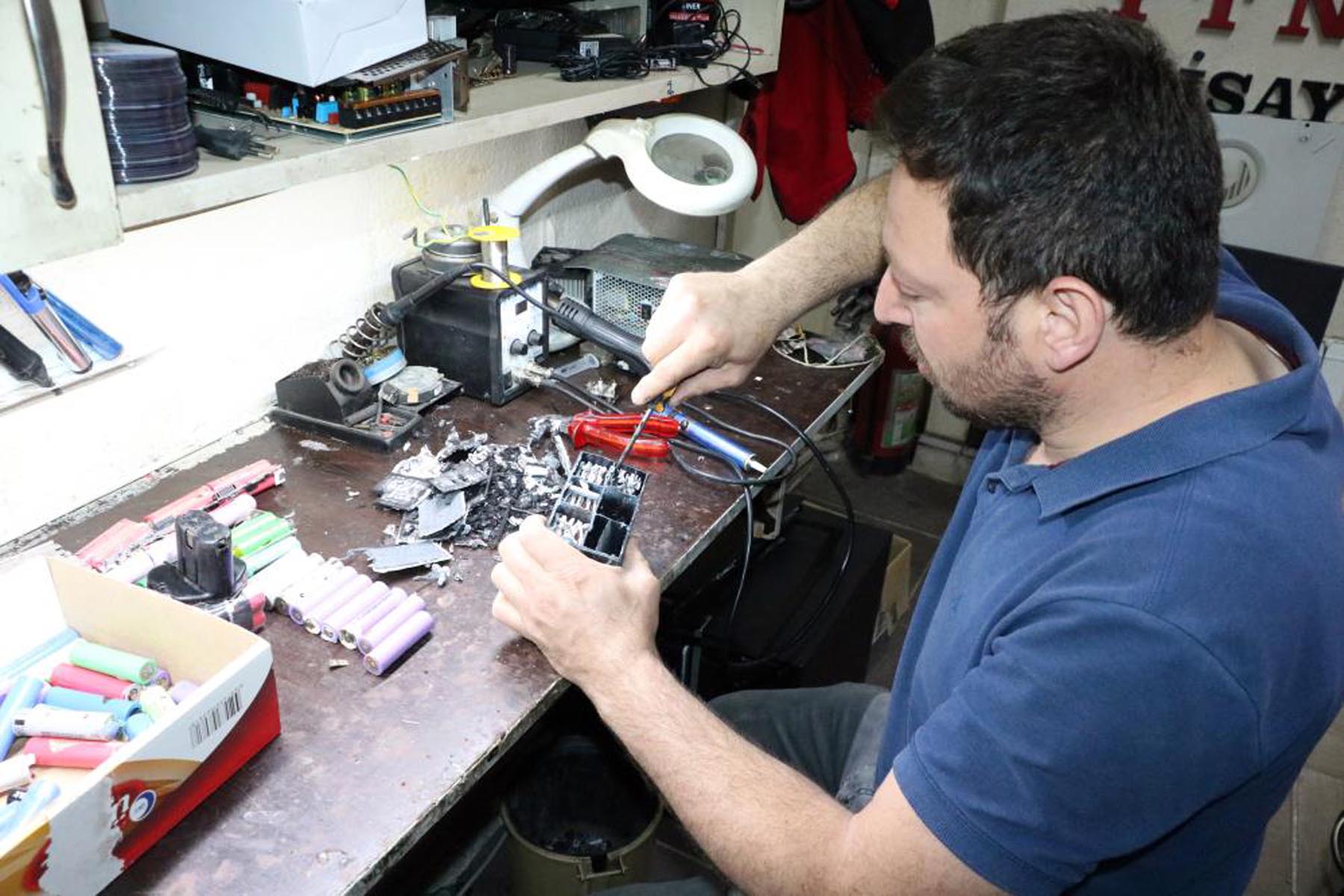 3 kardeşin ürettiği çevre dostu elektrikli bisiklet şaşırttı! 50 kuruşla 45 kilometre gidiyor! Sadece 1.500 TL'ye mal edildi! 