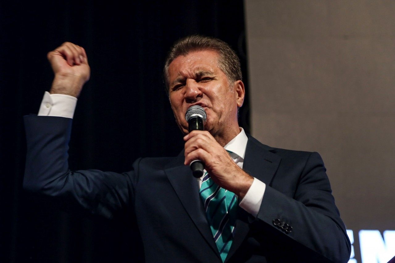 Mustafa Sarıgül'den takdir toplayan hareket! Arabasını satıp, TOGG alacağını açıkladı! Alman arabalarına güle güle!