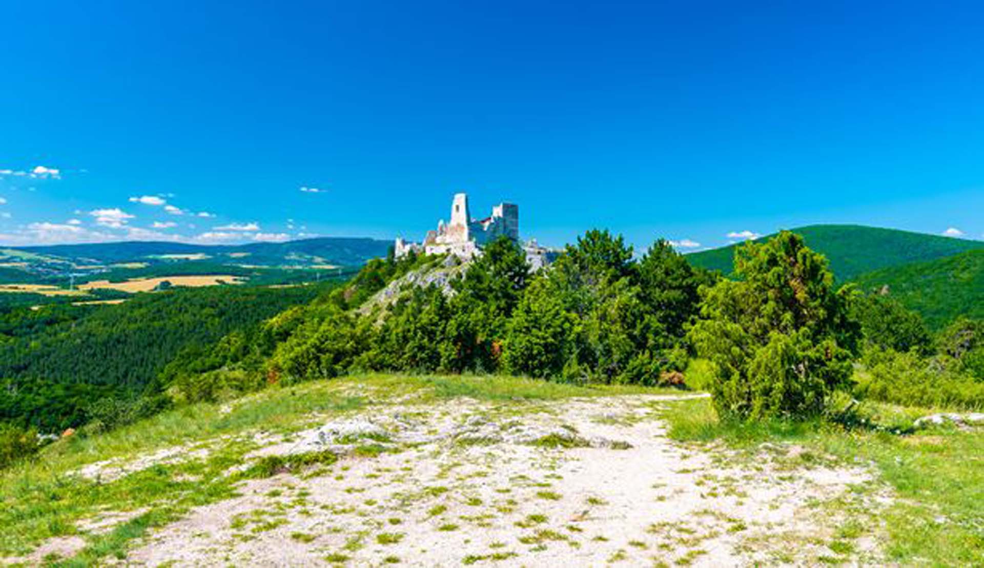 Okuduğunuzda inanamayacaksınız! 600'den fazla kişiyi işkence ederek öldürdü, genç kalmak için kanlarını içti