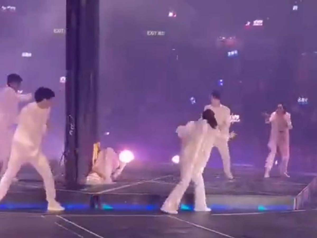 Hong Kong'daki Mirror konserinde korkunç kaza! Dev ekran dansçıların üzerine düştü!