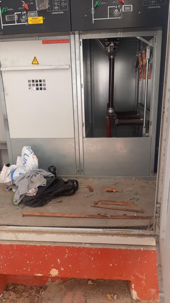 Hırsızlık sonunu getirdi! Elektrik akımına kapılarak can verdi