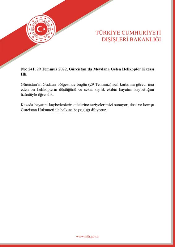 Gürcistan'da helikopter kazası! Yamaç paraşütçülerini aramaya gitmişlerdi! 8 kişi hayatını kaybetti!
