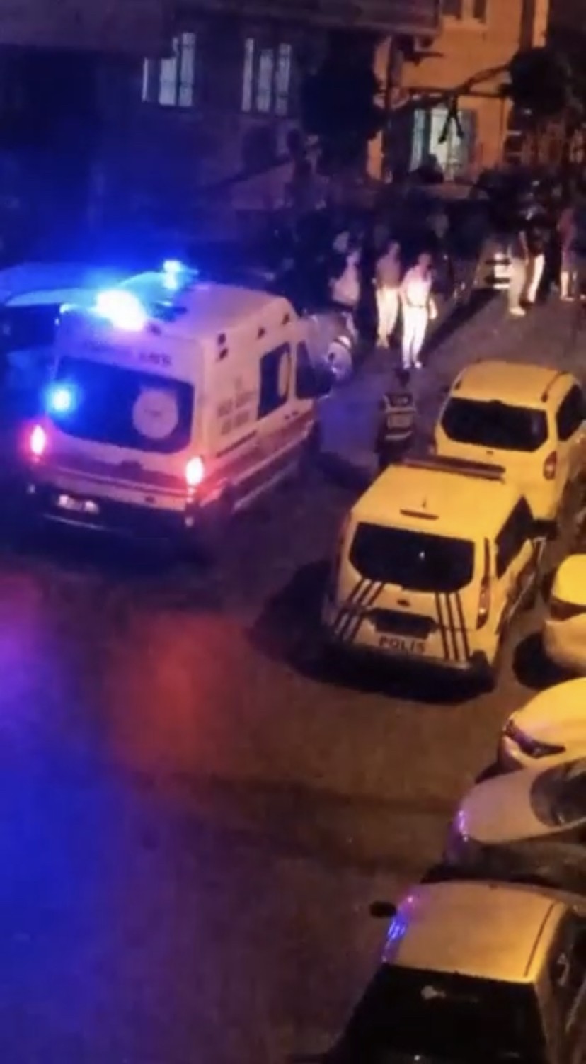 İstanbul Kağıthane'de korkunç olay! Sokak ortasından kalbinden bıçaklanan genç hayatını kaybetti 