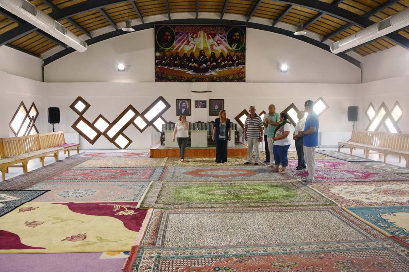 Ak Parti Sözcüsü Ömer Çelik'ten Cem evlerine yapılan saldırıları kınadı! Bu saldırılar hepimize yapılmıştır