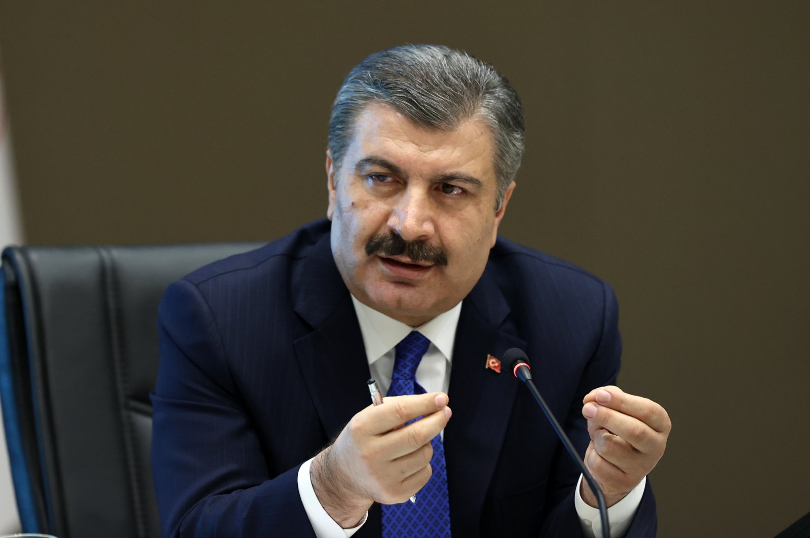 Bakan Koca'dan Yeni sınırlama olacak mı? sorusuna yanıt! 65 yaş üstü vatandaşlarımıza ...