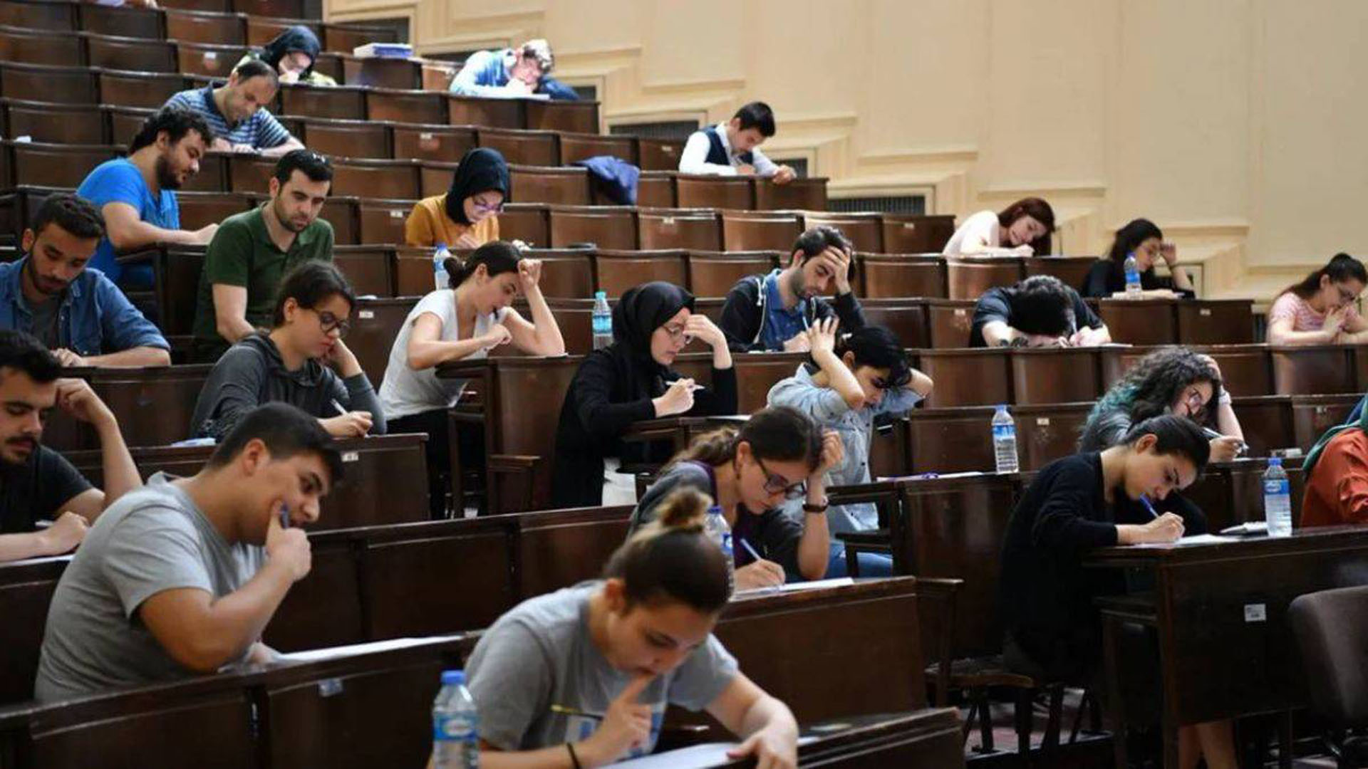 TÜİK açıkladı! Türkiye'de en çok kazancı olan bölüm belli oldu!