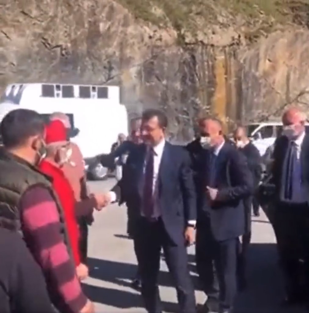 Z kuşağının hedefi İBB Başkanı olmak oldu! Ekrem İmamoğlu uzun konvoyu ve tatilleri gençleri cezbetti! Konvoyun olsun, tatil yap, süper meslek!