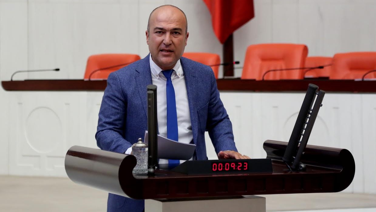 CHP'li Murat Bakan'dan Müslümanları ayağa kaldıran tehdit: Takke takıp, zikir çekenlere gereğini yapacağız