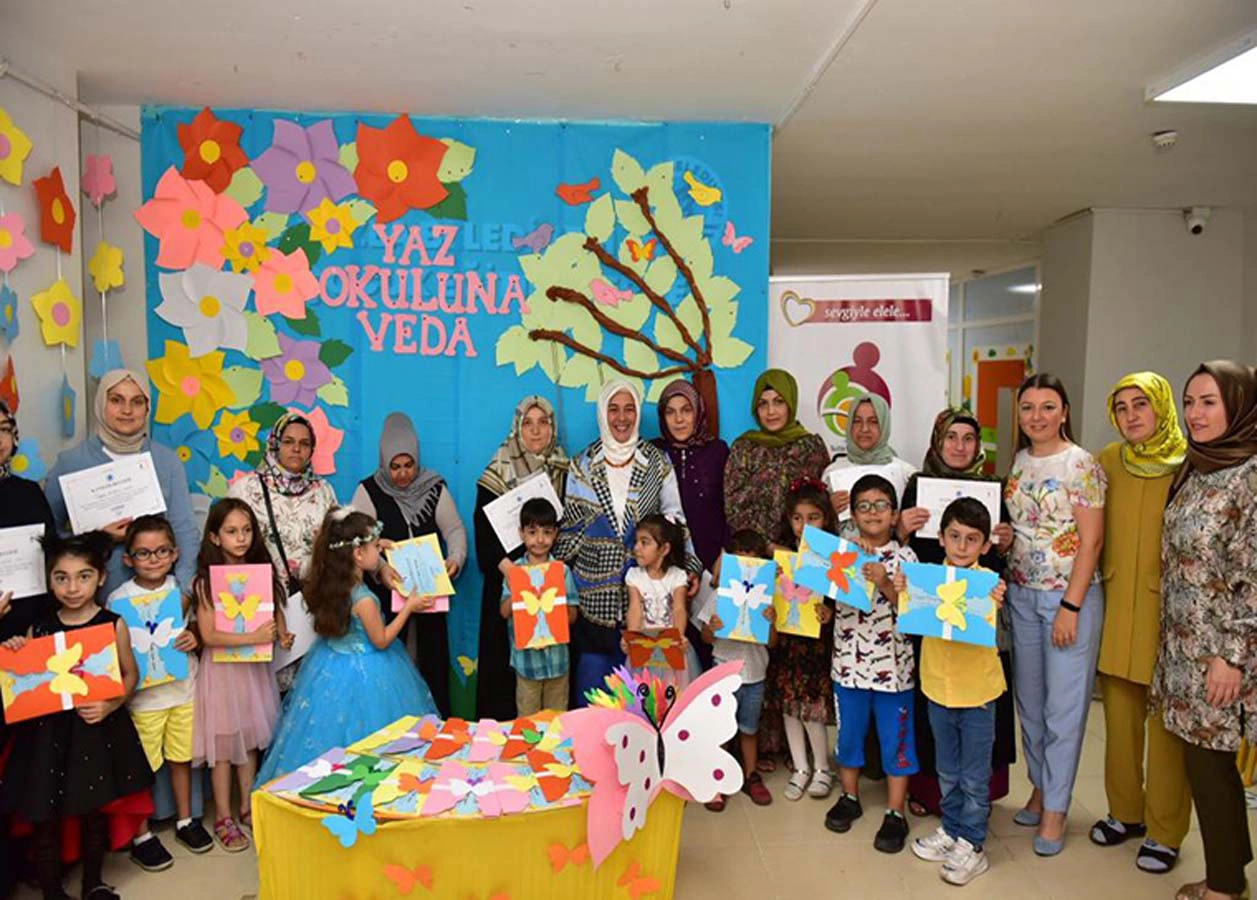 Tuzla Belediyesi Anne Çocuk Eğitim Merkezi'nde karne heyecanı!