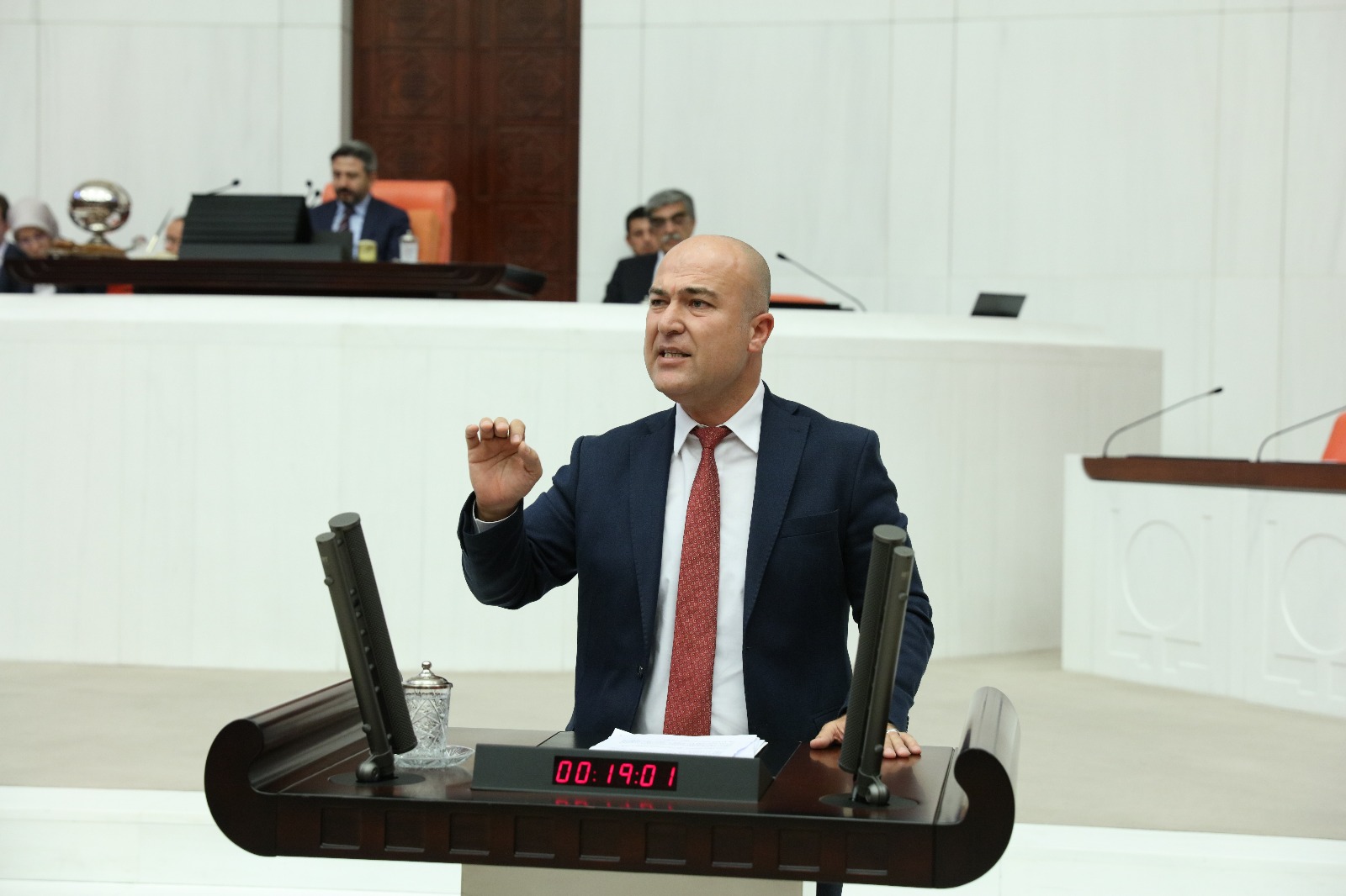 CHP'li Murat Bakan'dan Müslümanları ayağa kaldıran tehdit: Takke takıp, zikir çekenlere gereğini yapacağız