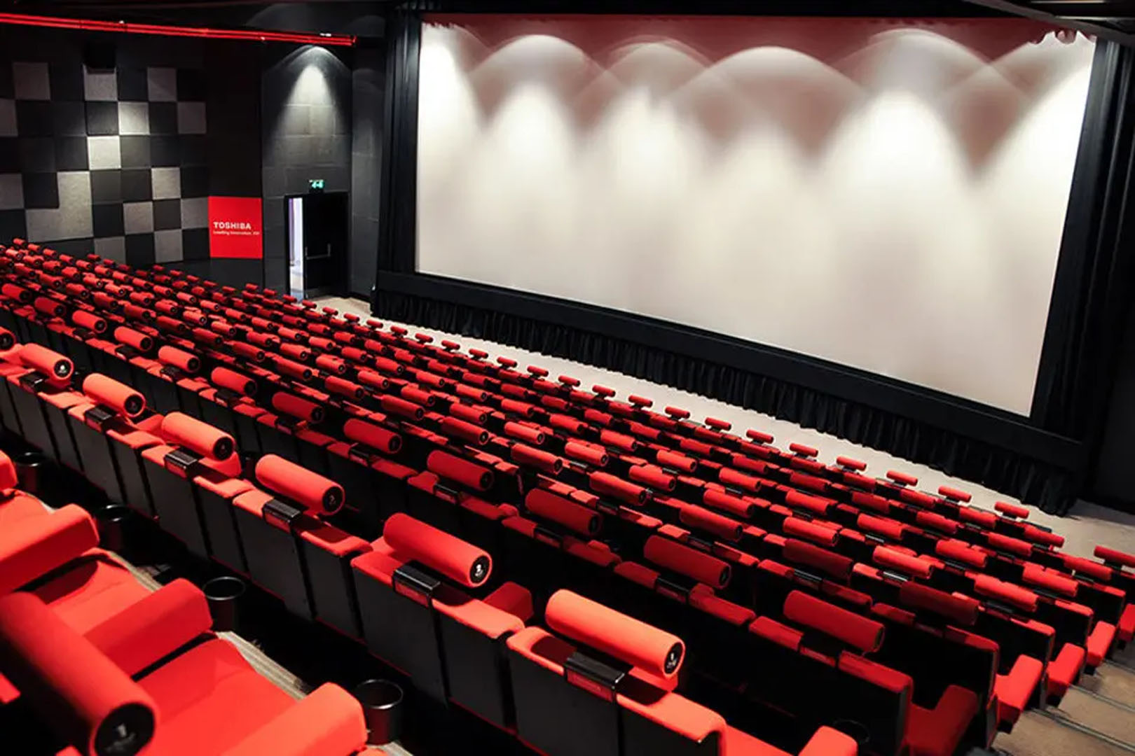 Sinema severlere üzen haber! Biletlere zam geldi...