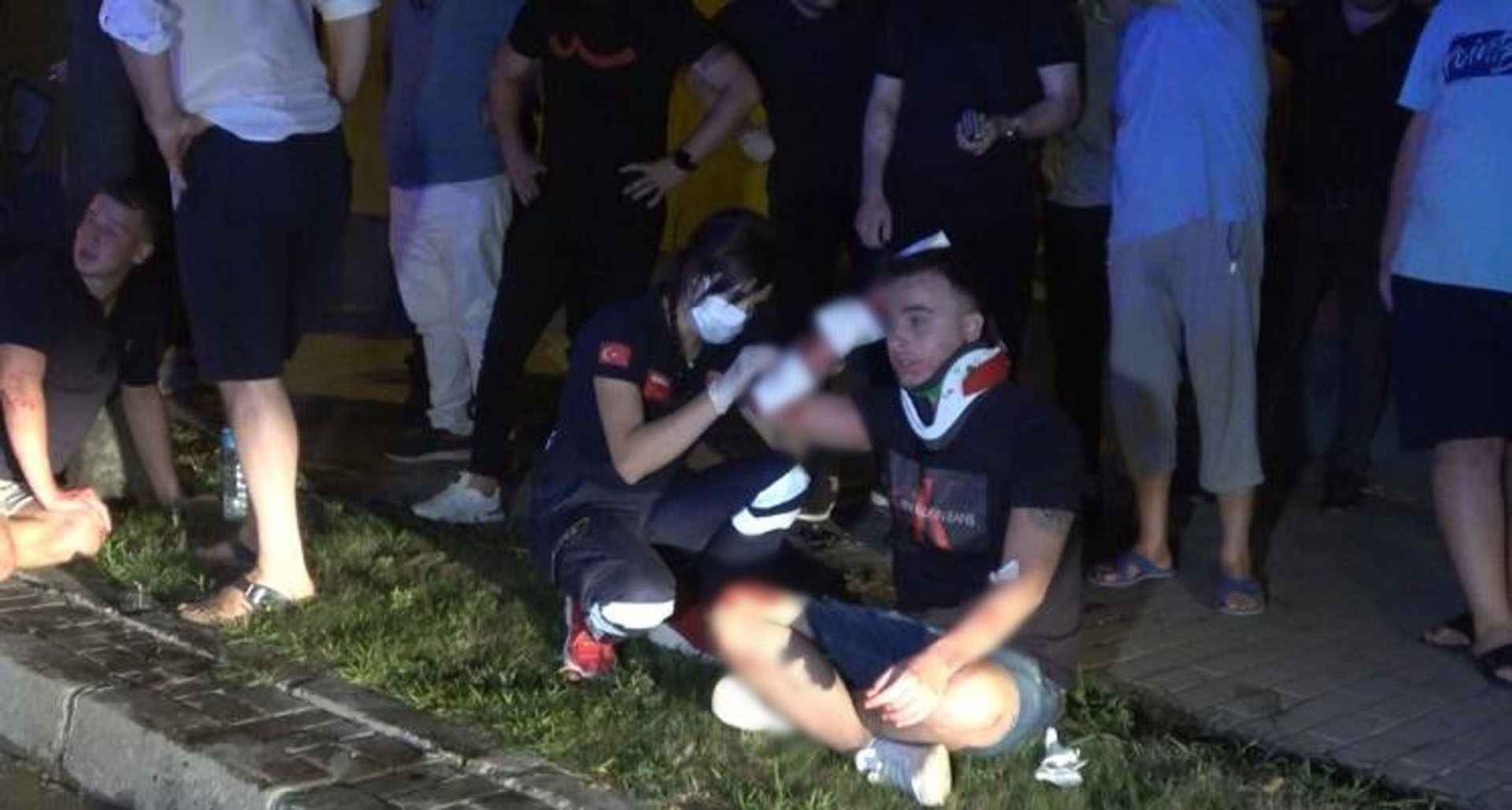 Bursa'da feci kaza! 2 otomobil kullanılamaz hale geldi!