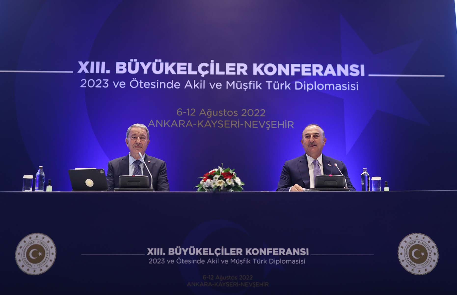 Bakan Akar konuştu! Evlerine dönmelerini sağlayacağız diyerek açıkladı: 9 milyon Suriyeli ile muhatabız 